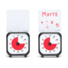 Två Time Timer Pocket som visar hur du kan använda whiteboard-kortet som ingår för att påminna om att det är matematik-lektion.